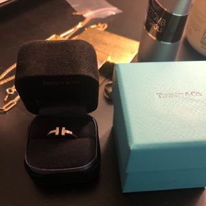 Tiffany T wire diamond ring 18k yellow gold